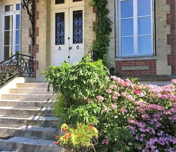 Domaine Du Chateau De Bourville